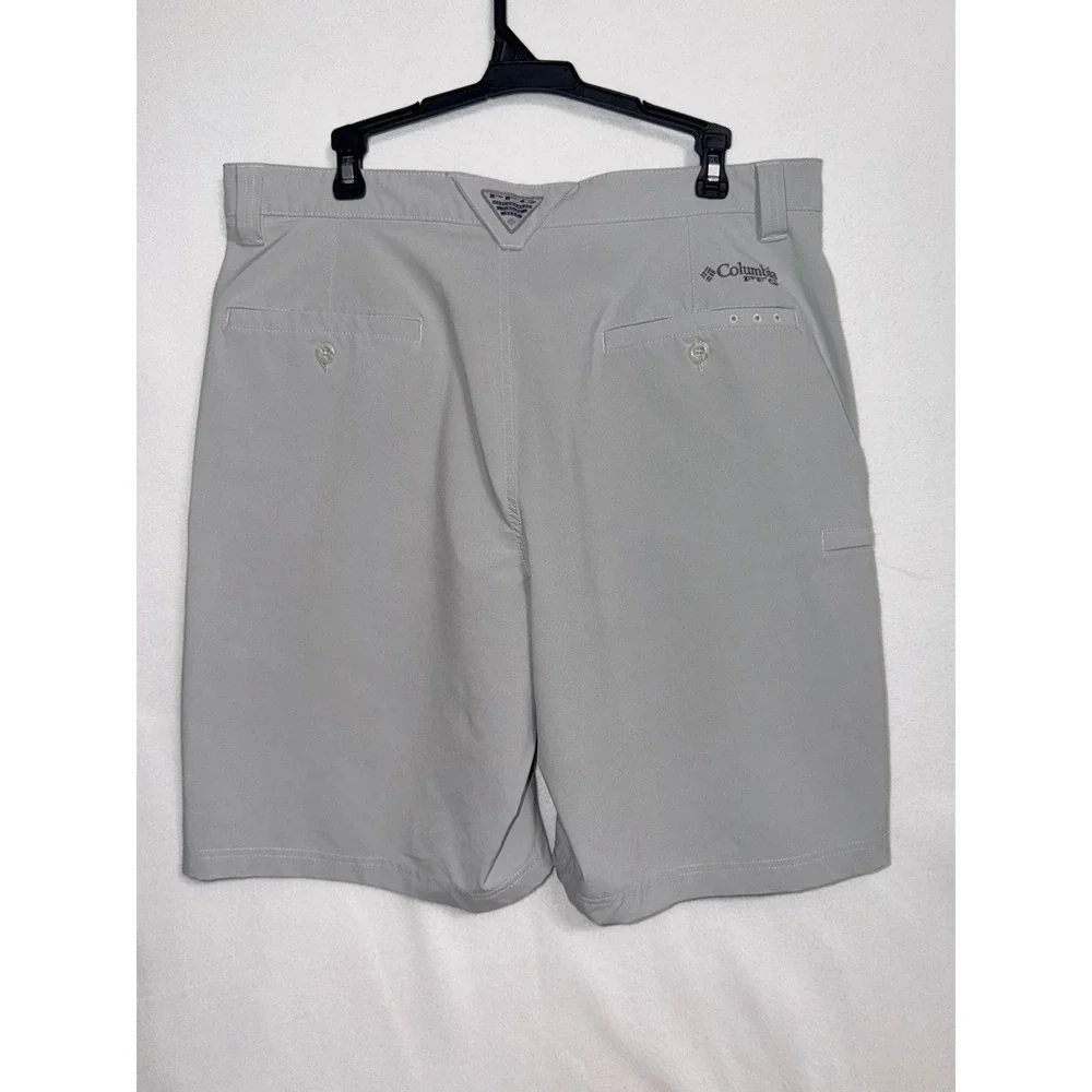 Columbia PFG Blood and Guts III Fishing Shorts Mens 36 Cool Grey Omni-Shield‎